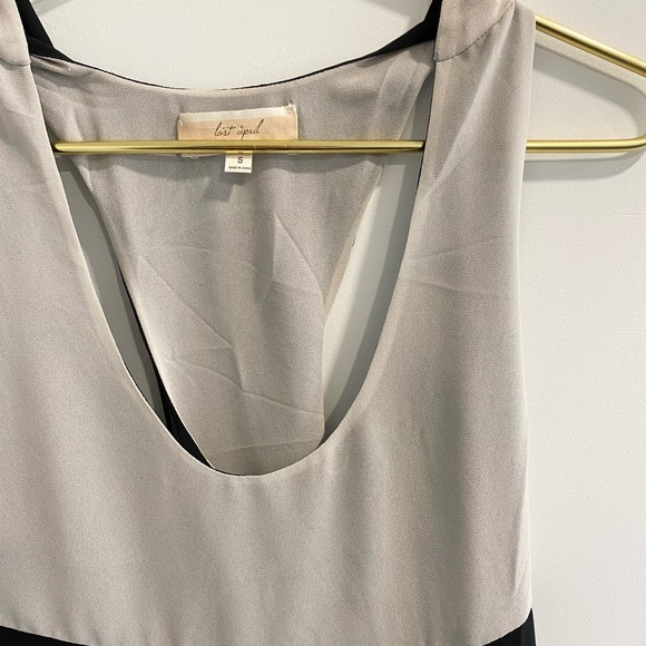 Colorblock Twist Chiffon Racerback Tank - Picture 4 of 4